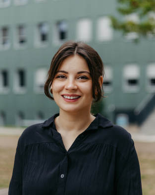 Alba María Kugelmeier López